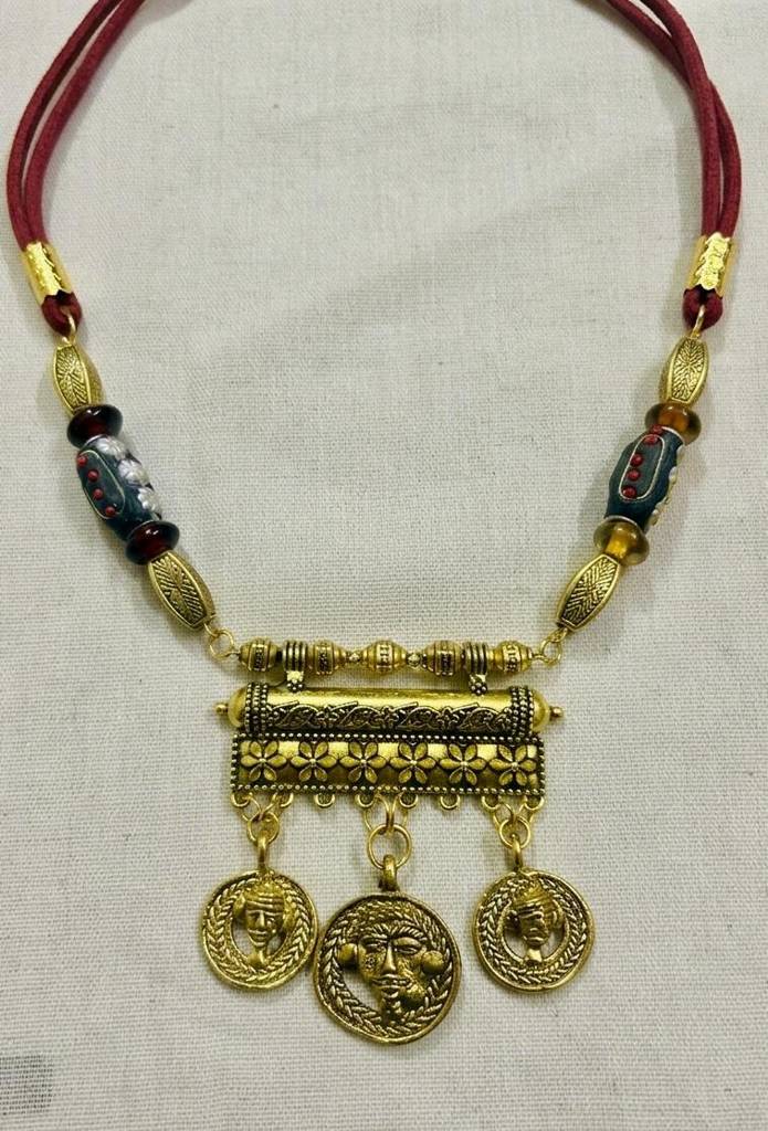 Fusion Necklace With Dhokra Pendant & Kashmiri Lac Beads : HM023