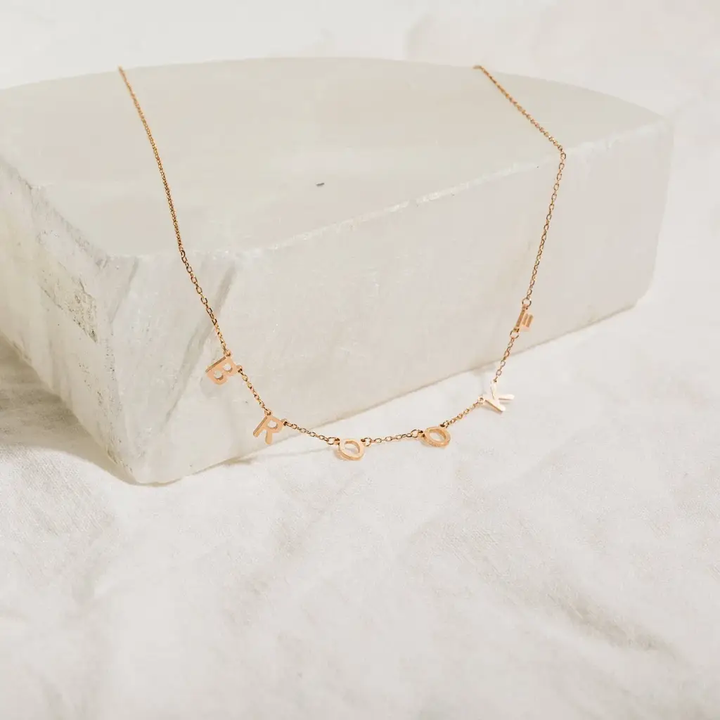 Custom Letter Necklace : CNE17