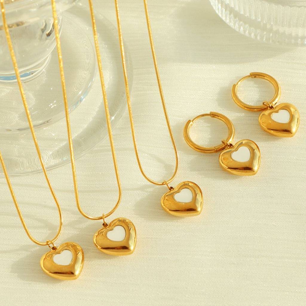 18K Gold Plated Waterproof, Anti-Tarnish Heart Pendant Necklace And Earrings Set : AOU0125PS180GC