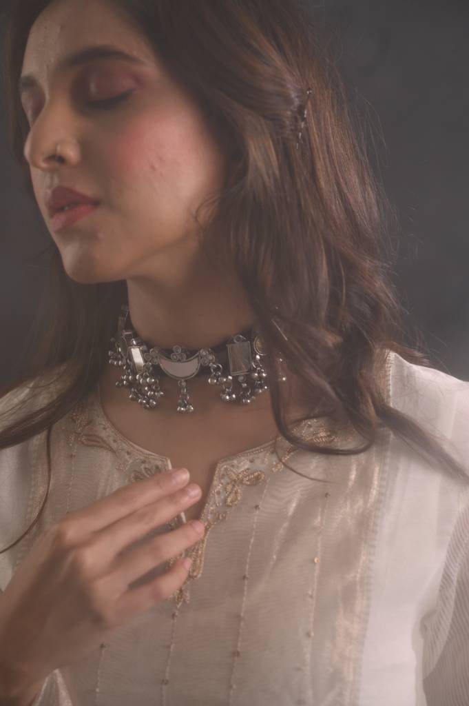 Nawra Choker