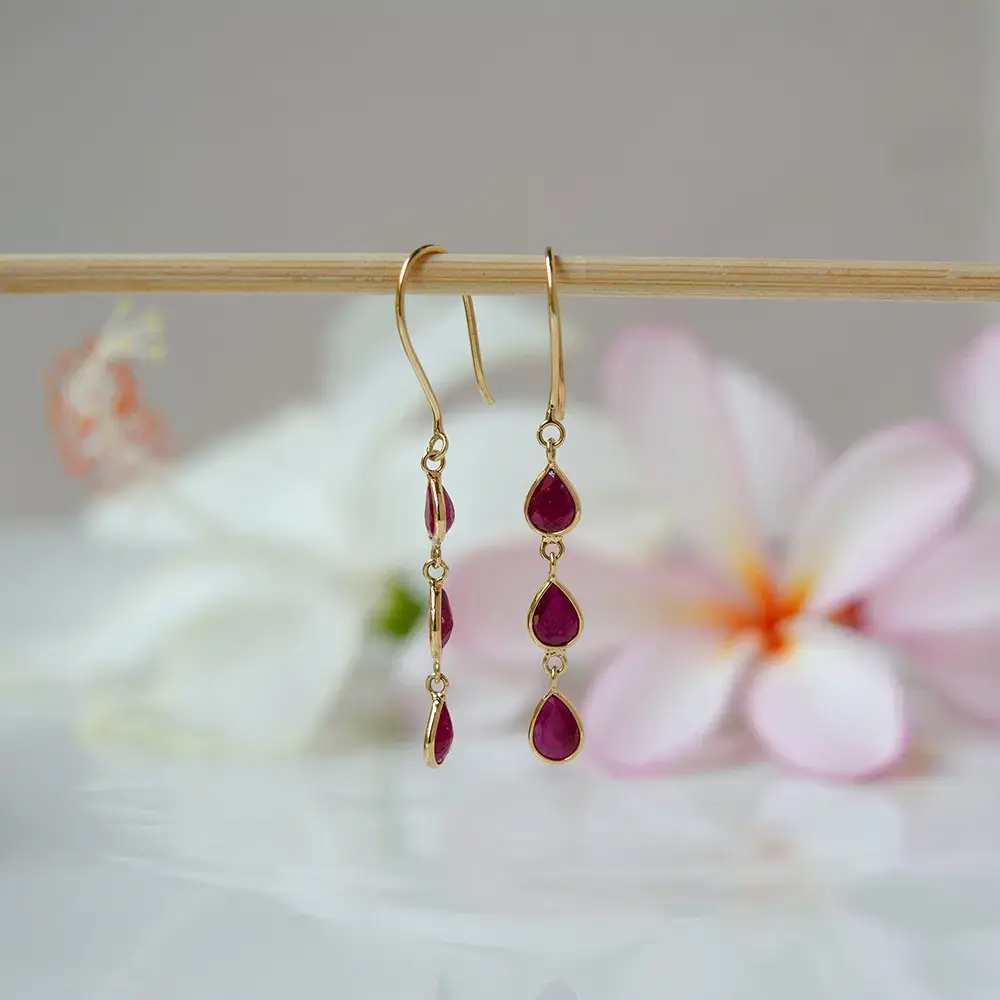 18K Gold Dangle Earrings : GHCSERIG-7273