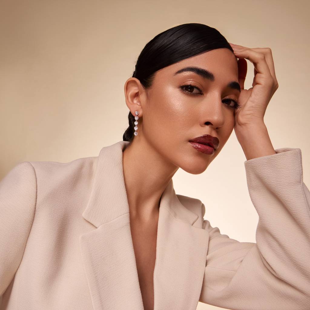 White - Plated Casual Wear Trendy Zircon Earring - 466899 : 466900