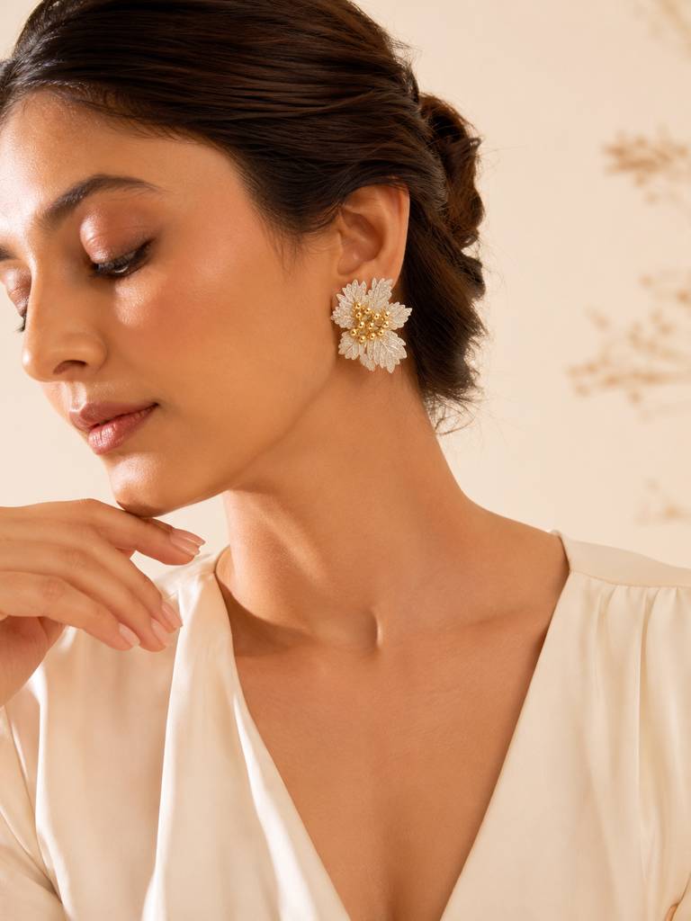 Golden Leaf Cluster Earrings : AN-LJ-WH-0050-DE