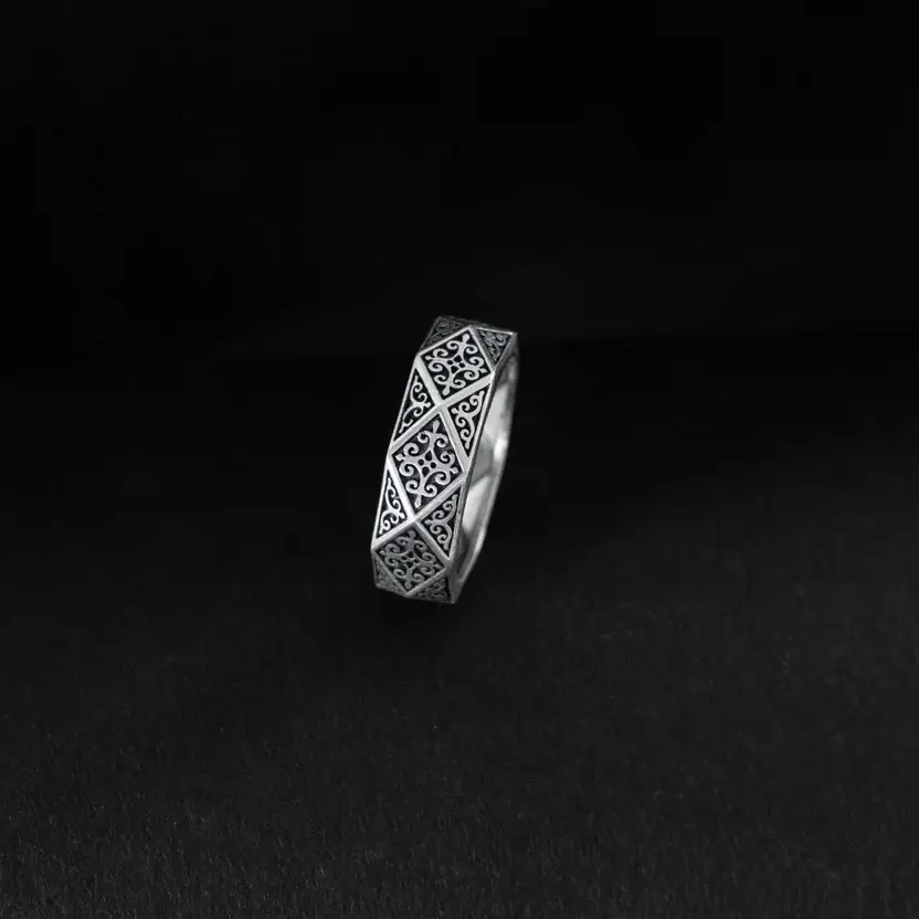 Edge Cut Silver Band : ZV-RNG-EDG-001-E