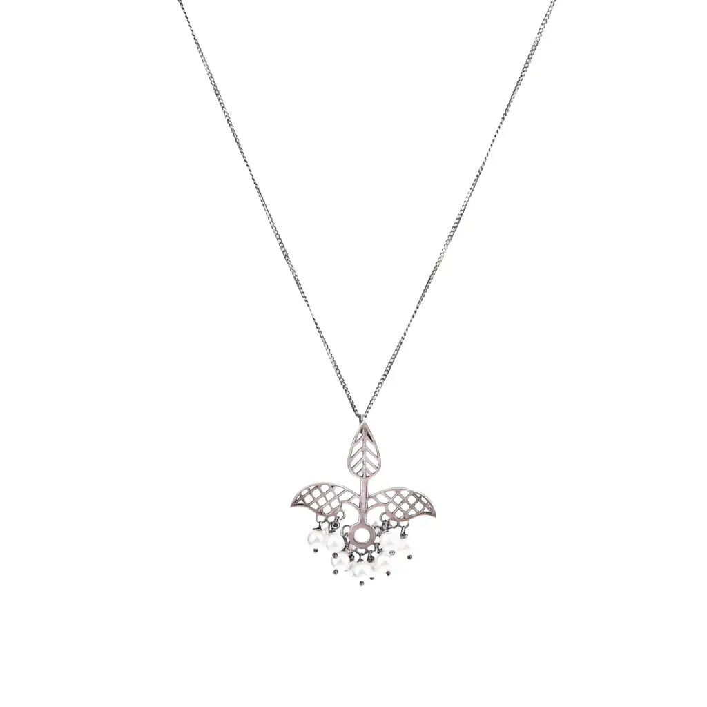 Silver Leaf Filigree Oxidized Necklace : 47437463
