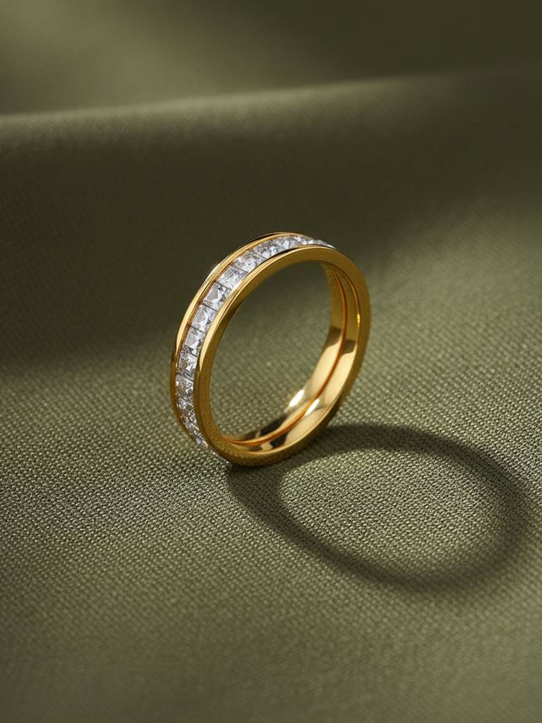 18K Gold Plated Crystal Band Ring Stainless Steel Waterproof & Anti-Tarnish : R76SJSS7G