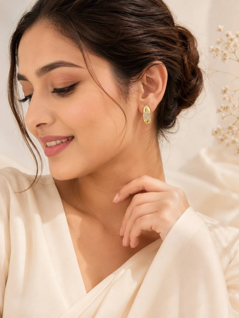 Pavé Link Hoop Earrings In 18K Gold Plating : AN-VM-GO-0151-DE