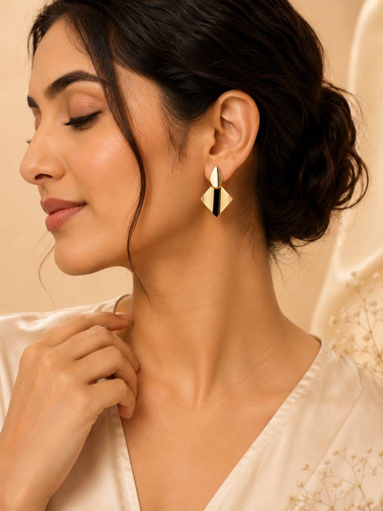 Modern Geometric Gold Statement Earrings : AN-LJ-GO-0080-DE