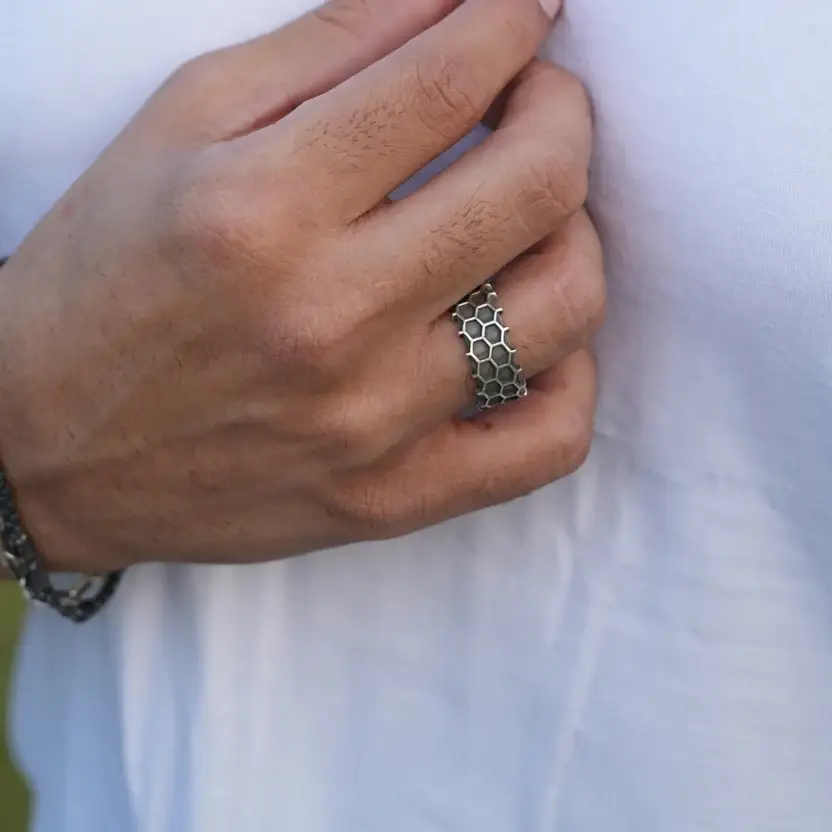 Silver Web Band : ZV-RNG-WEB-004-E
