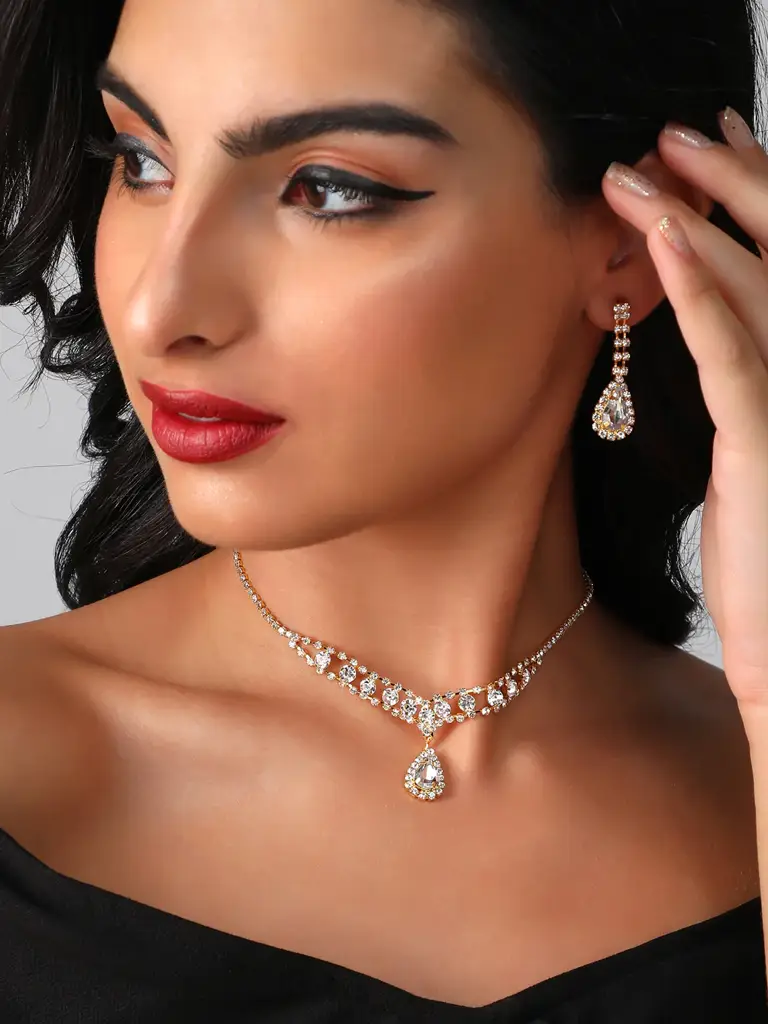 Chandler-Silver Plated Designer Party Necklace For Women : SOHNCK3438