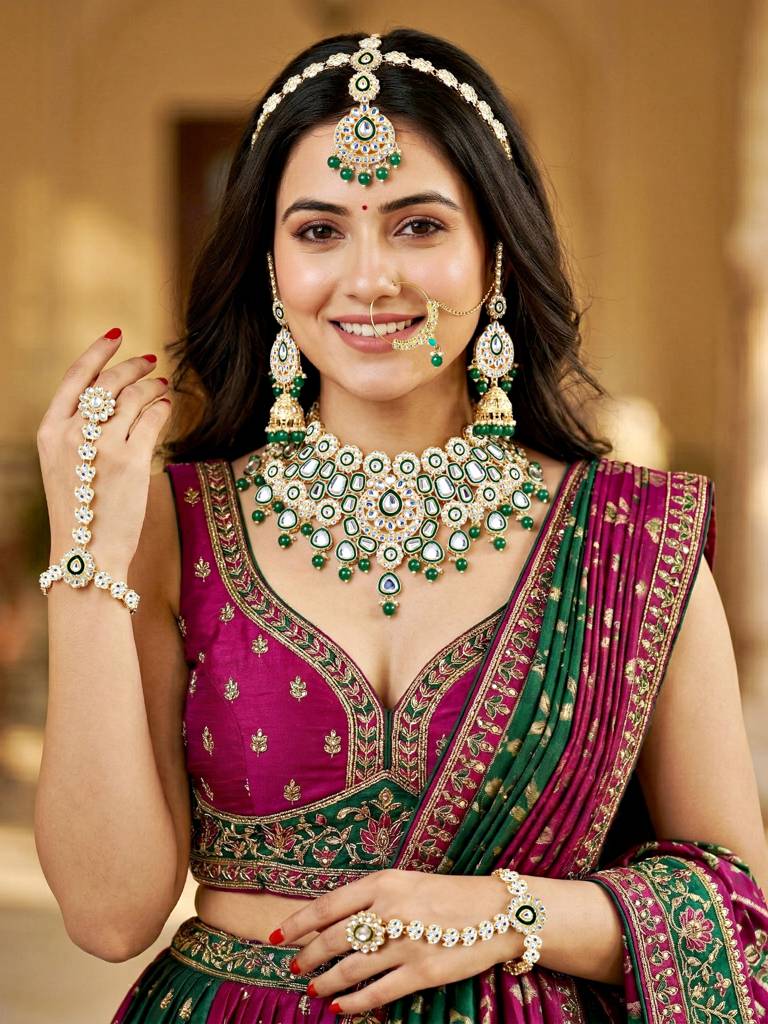 Bridal Kundan Jewellery Set With Hathphool & Nath : 2541-IZK-554-G