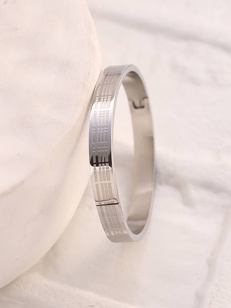 Rudra Rage BLACK MILD STEEL HEAVY PUNJABI SIKH 8 MM FLAT KADA Price in