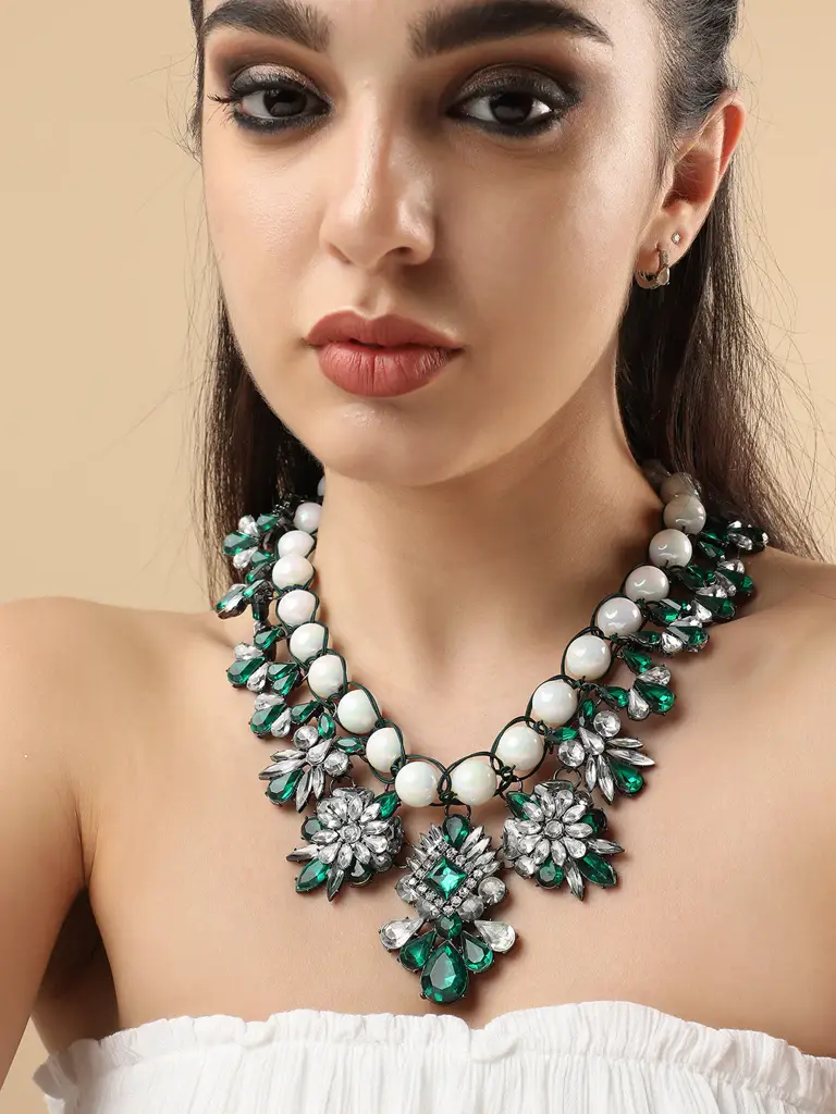 Tori-Green Stone Chrome Plated Necklace : SOHNCK3531