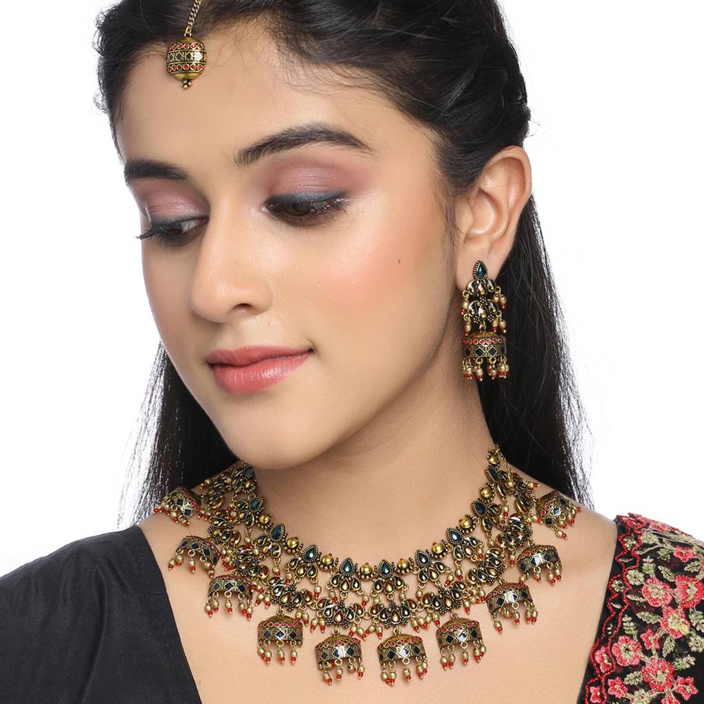 Arabian Nights Antique Gold Round Brass Jewellery Set : 8905124423983