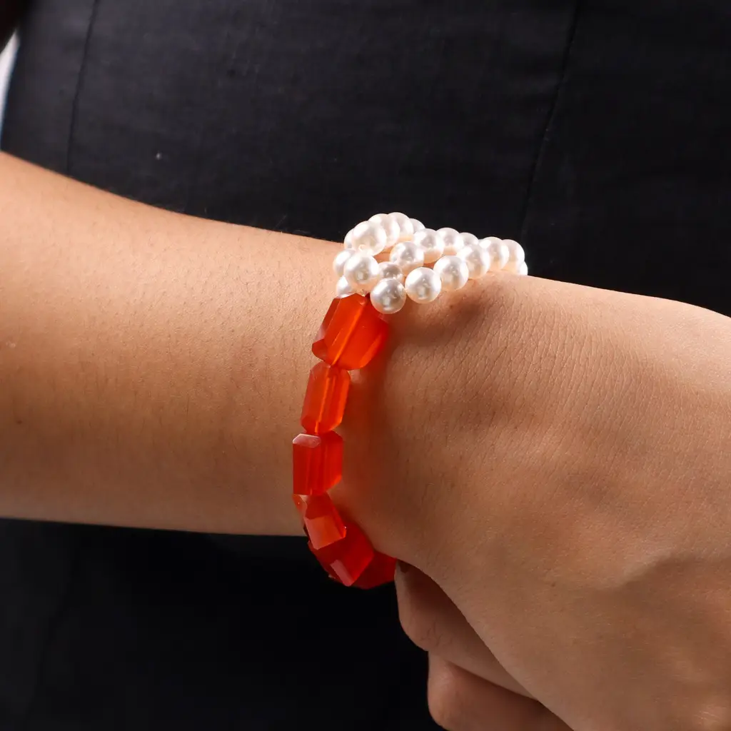 Carnelian & Fresh Water Pearl Bracelet : 50191767