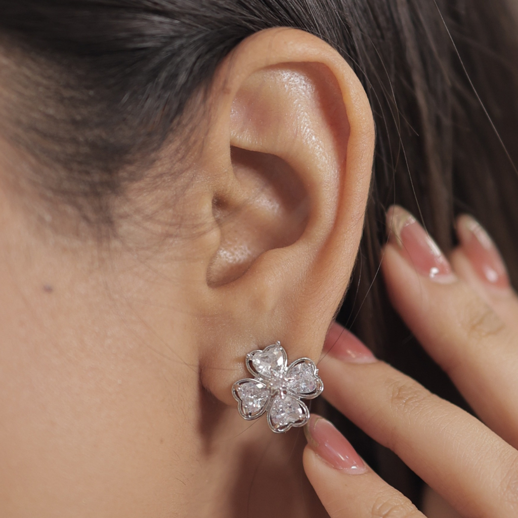 Elegant Silver Clover Stud Earrings For Women Sparkling Four-Leaf Flower Design : RB-12