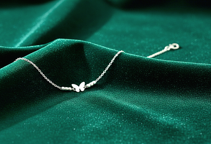 925 Silver Features A Central Butterfly Motif Anklate : AK-10003-1-R