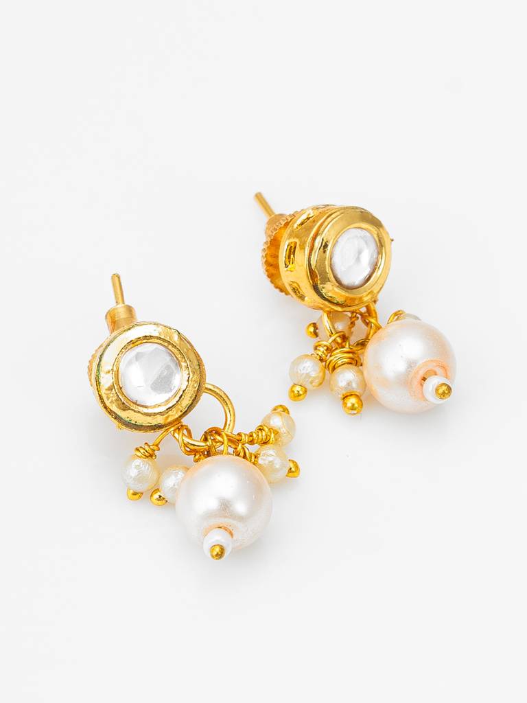 Round Kundan Single-Strand Necklace Set With Pearl Cluster Earrings : NK4405