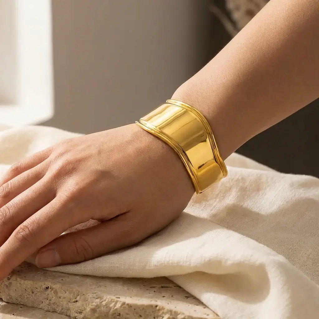 Sol Wave Cuff Bracelet : PST148
