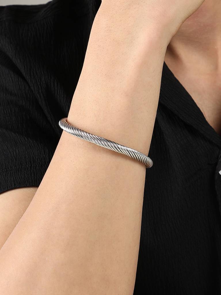 Men'S The Everyday-Ribbed Cuff Bracelet - Metallic Silver : FABR1272