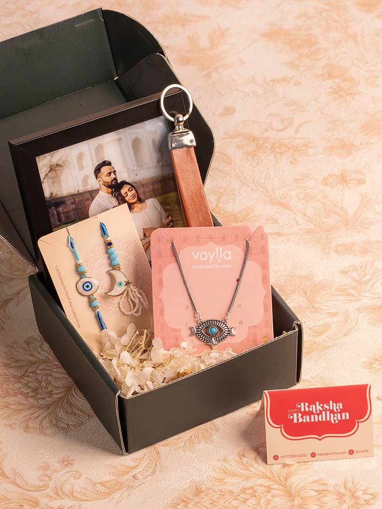 Rakhi Gift Box For Bhaiya Bhabhi, A Complete Festive Hamper Set : 8905124567908