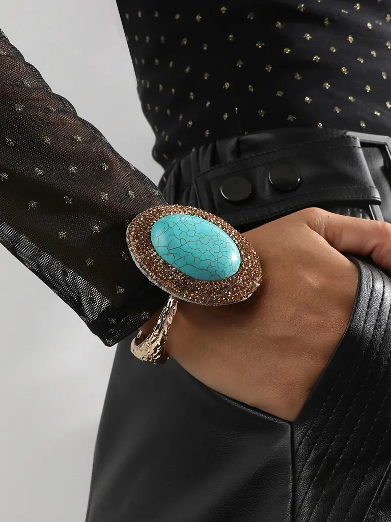 Deepsikha-Women'S Santorini Crest Statement Bracelet : SOHIBR8617