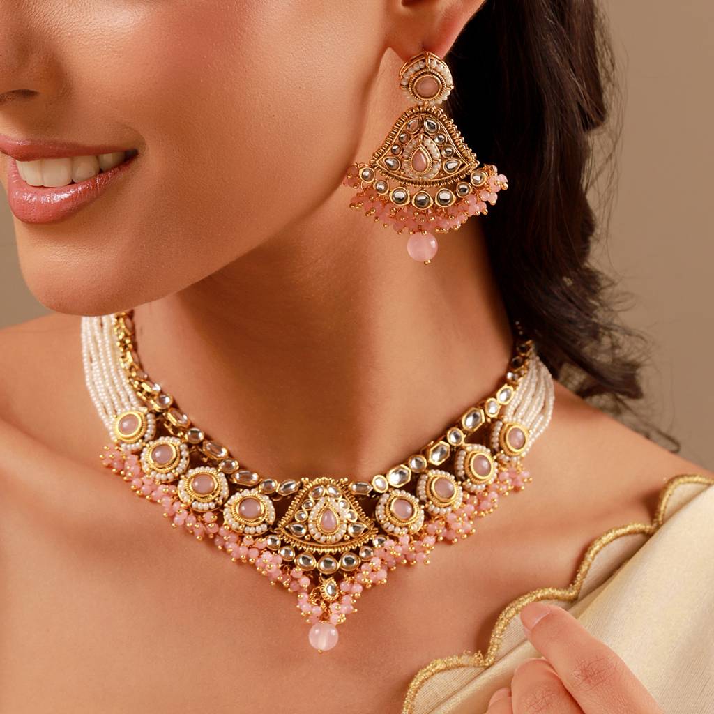 Kundan Opulance Light Pink Pearl-Beaded Yellow Gold-Plated Short Necklace Set : 8905124585407