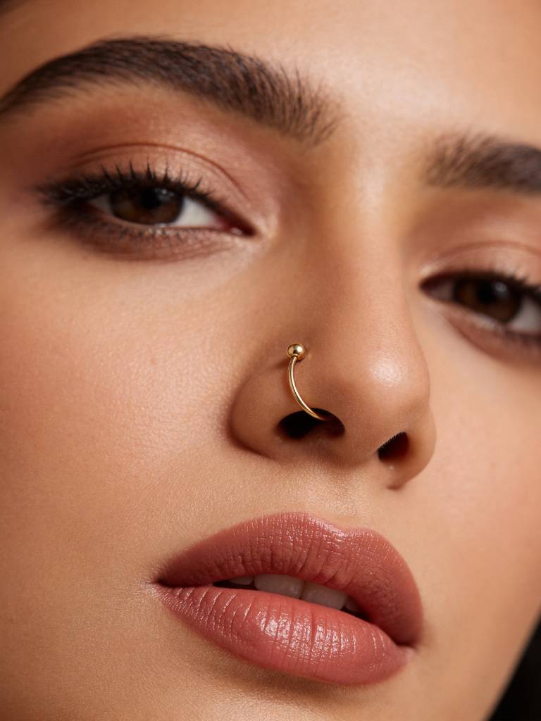 Classic Gold-Toned Silver Nose Hoop : FINP4174