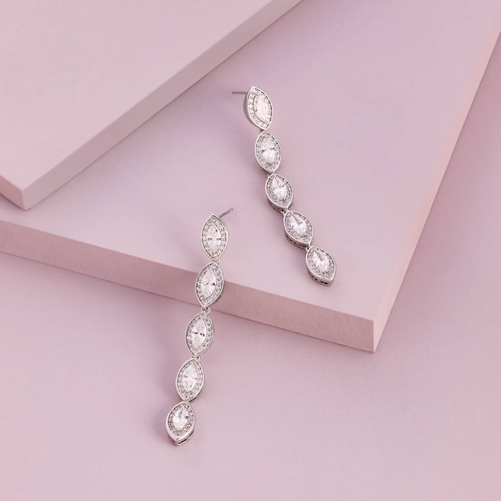 White - Plated Casual Wear Trendy Zircon Earring - 466911 : 466912