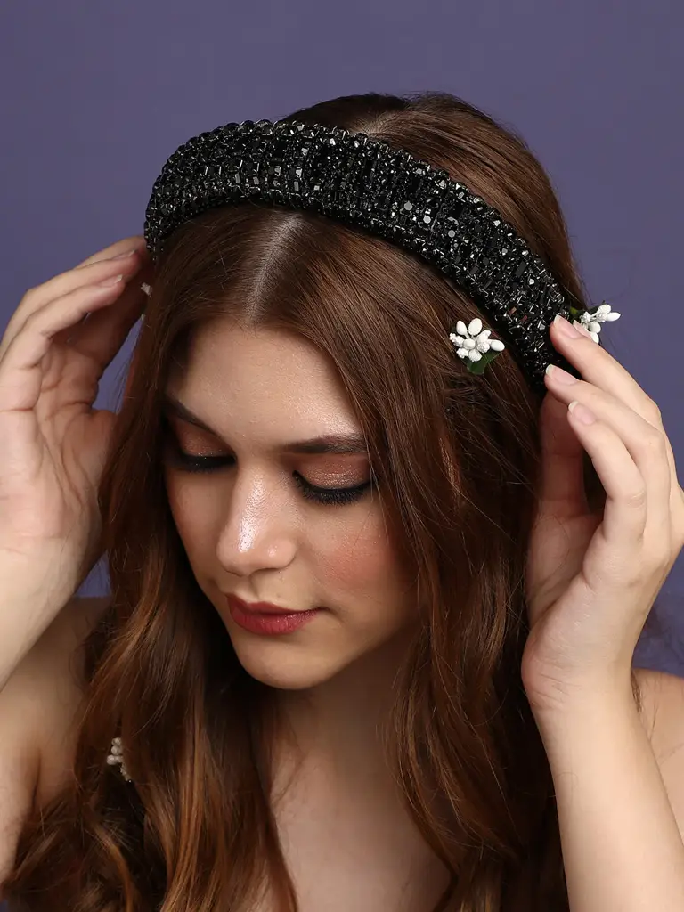 Madhubala-Glitzy Hair Ornaments : SOHIBD9574