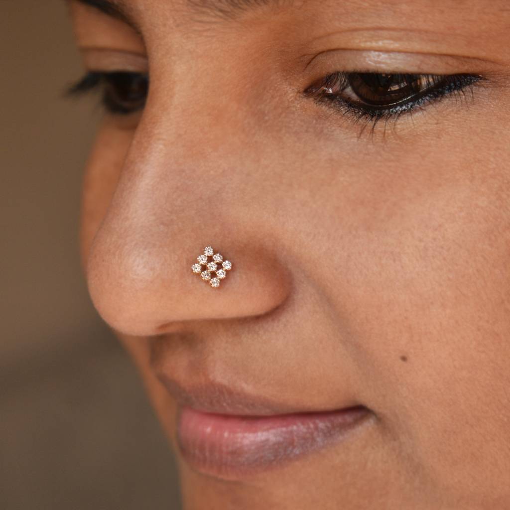 Diamond Lattice Nose Pin In 14K Yellow Gold : NP590-14Y-E