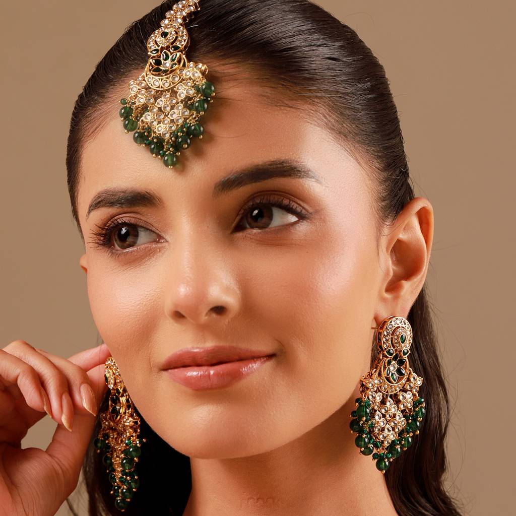 Kundan Opulance Pearl-Beaded Yellow Gold-Plated Chand Bali Set : 8905124582352