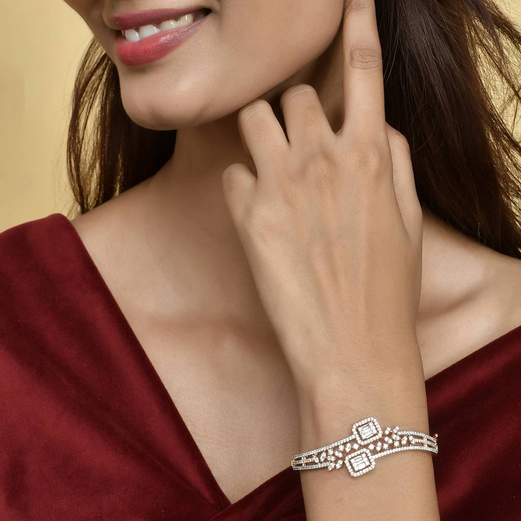 Sparkling Elegance Cz Heavily Embellished Bracelet : 8905124499391