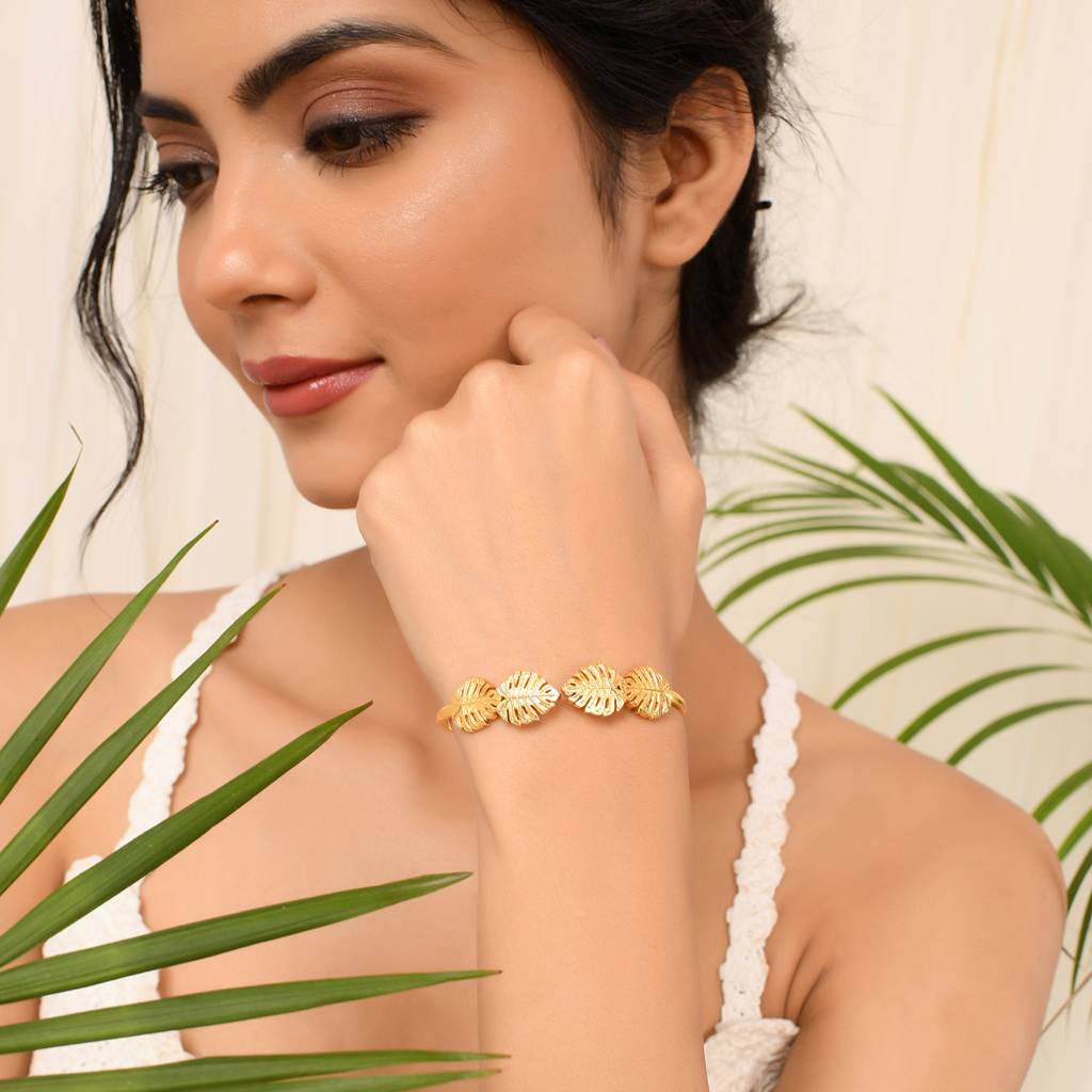 Hawaii Monstera Front Open Cuff : 8905124521276
