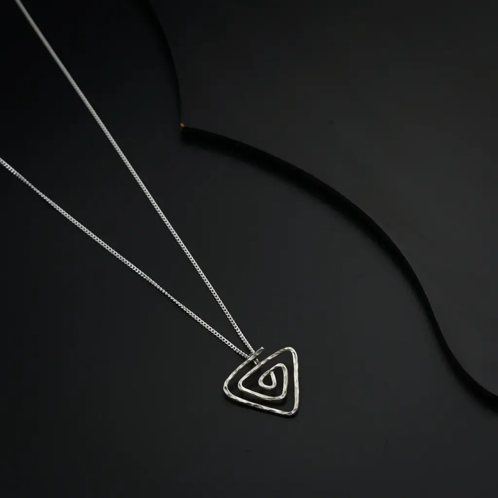 Silver Ripple Necklace : 72307863