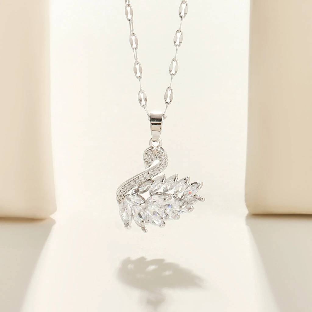 Millenia Dancing Swan Necklace - Silver : NS11592C