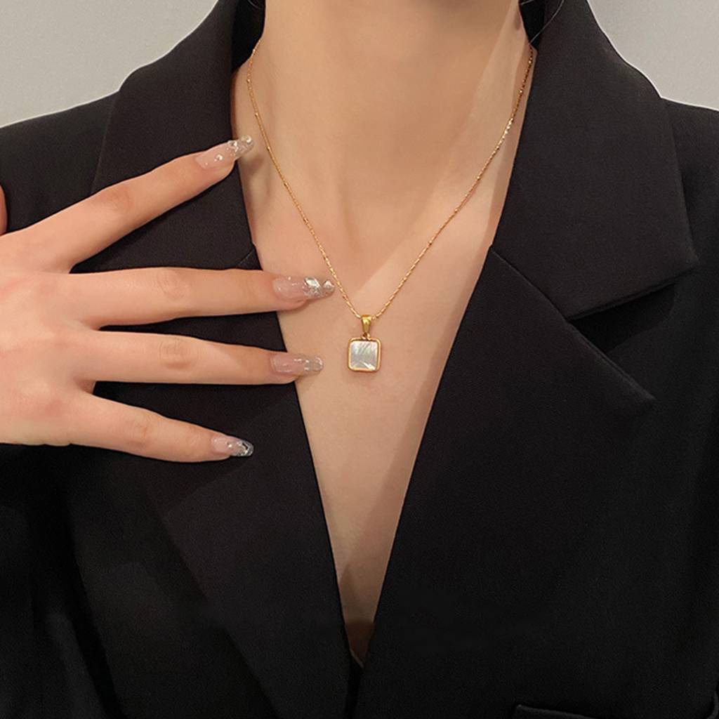 Faux Onyx Studded Pendant Chain Necklace Fashion Jewellery For Women & Girls : PX9P82GW