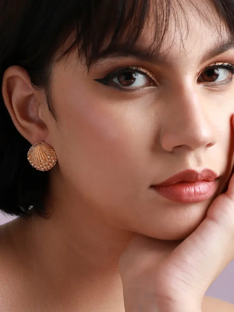 Ellerie-Women'S Gold Pearl Seashell Stud Earrings : SOHIER9746