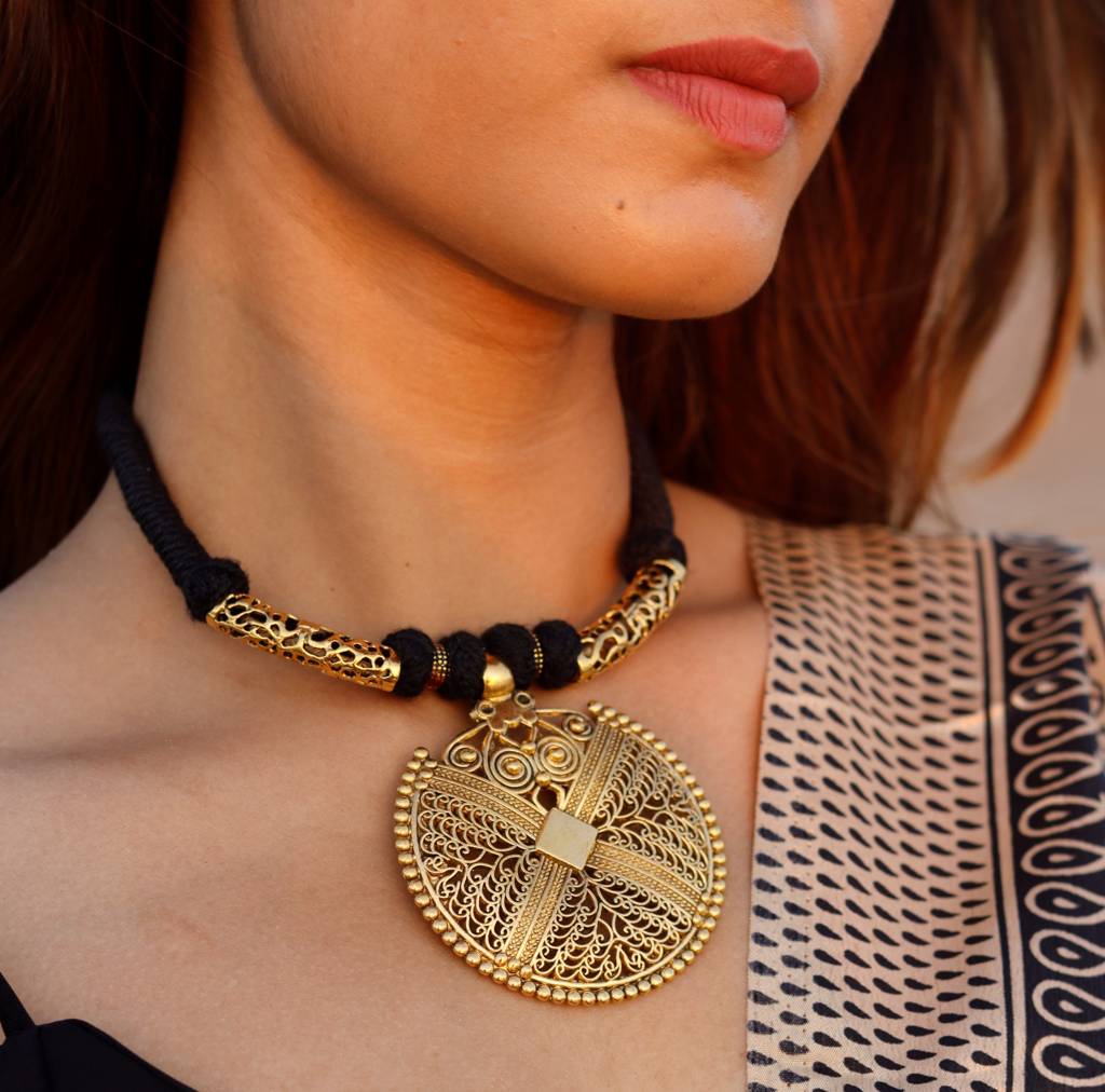 Antique Gold Plated Tassel Necklace : 13NCK-Gold-Onesize