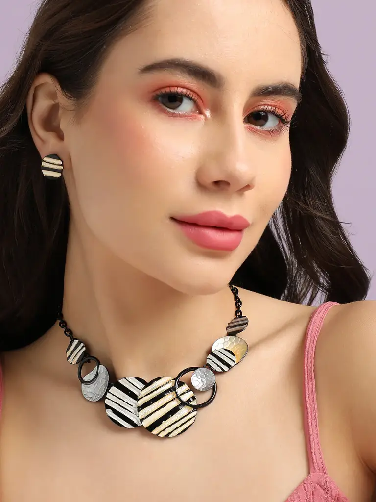 Women'S Multicolour Textured Circular Jewellery Set : SOHIJS9802