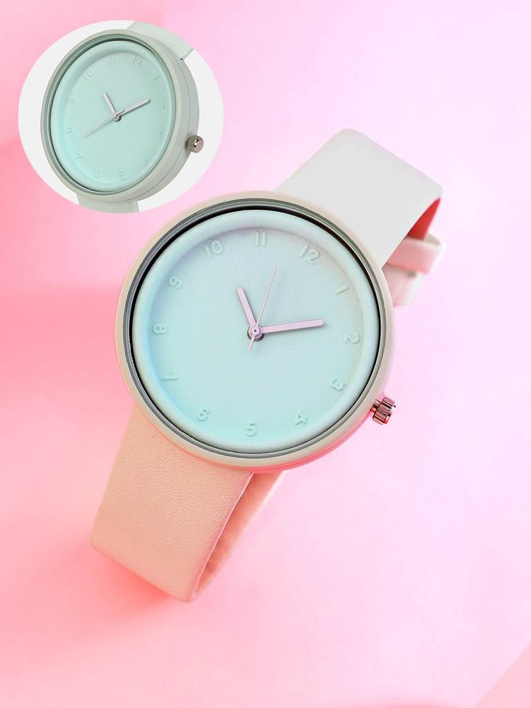The Off-Duty Round Watch : HSWC1276