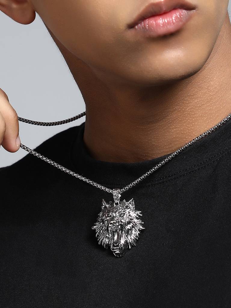 Men'S The Leo Pendant Necklace - Metallic Silver : FAPD1158