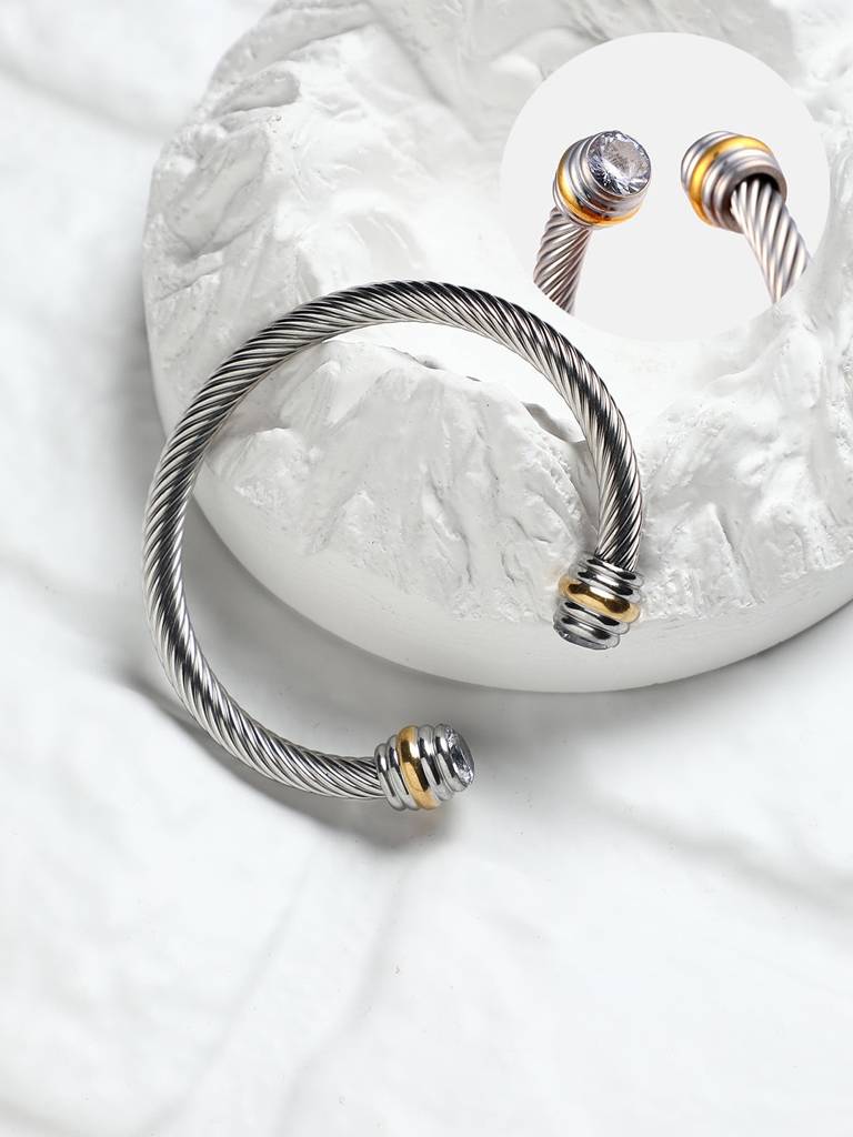 Men'S The Ripple Cuff Bracelet - Metallic Silver : FABR1127