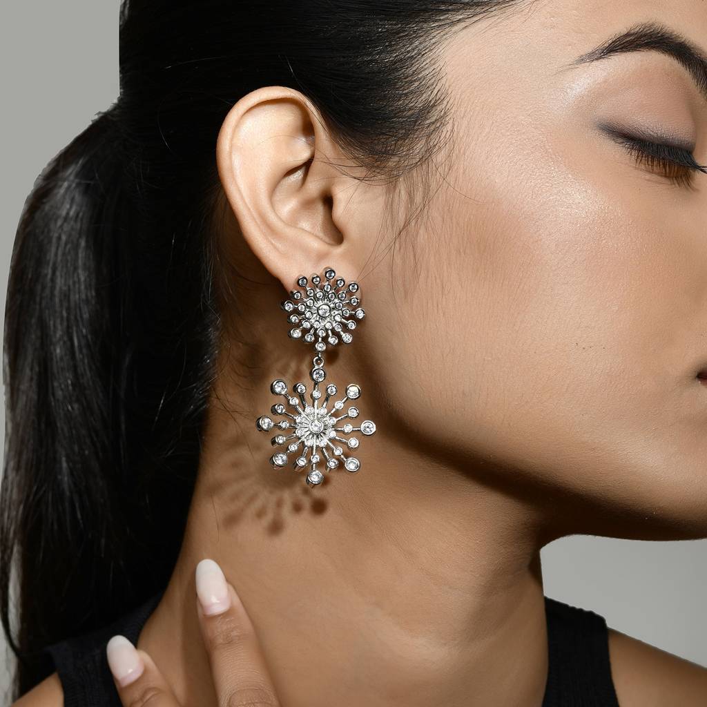 Fireworks Glimmering Joy Dangler Earrings : 8905124545227