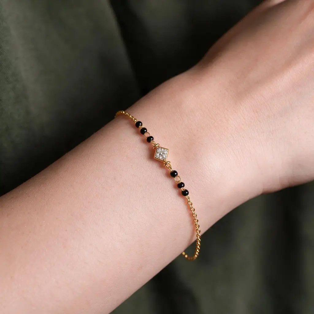 Eternz Certified Jewellery - Kymee Tilted Square Black Bead Mangalsutra Bracelet (8 Inches)