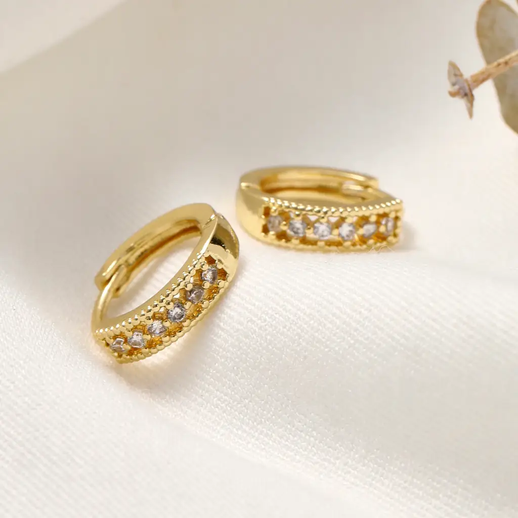 Shining Line Of Stones Earring : ES14569-G