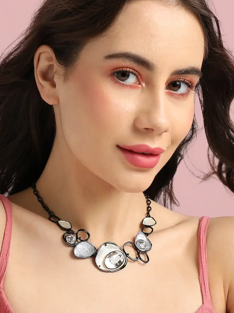 Mayte-Women'S Gold & Silver Metallic Dented Stone Necklace : SOHINC9922