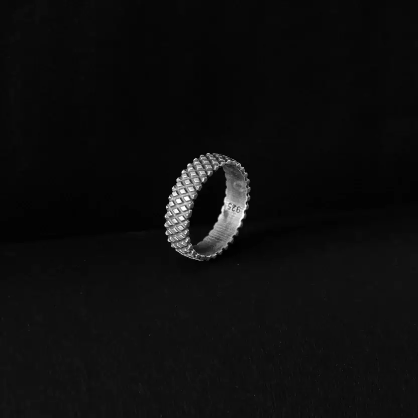 Sleek Channel Band : ZV-RNG-CHNL-010-B