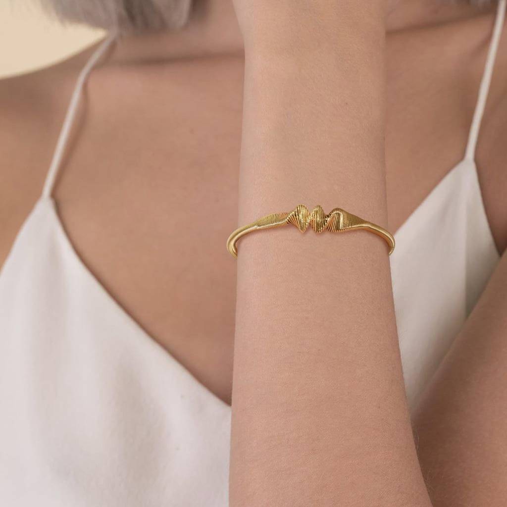 Ripple Wire Cuff - Gold | 18K Gold Plated | Waterproof, Hypoallergenic & Anti-Tarnish : DSVDYJ05250035