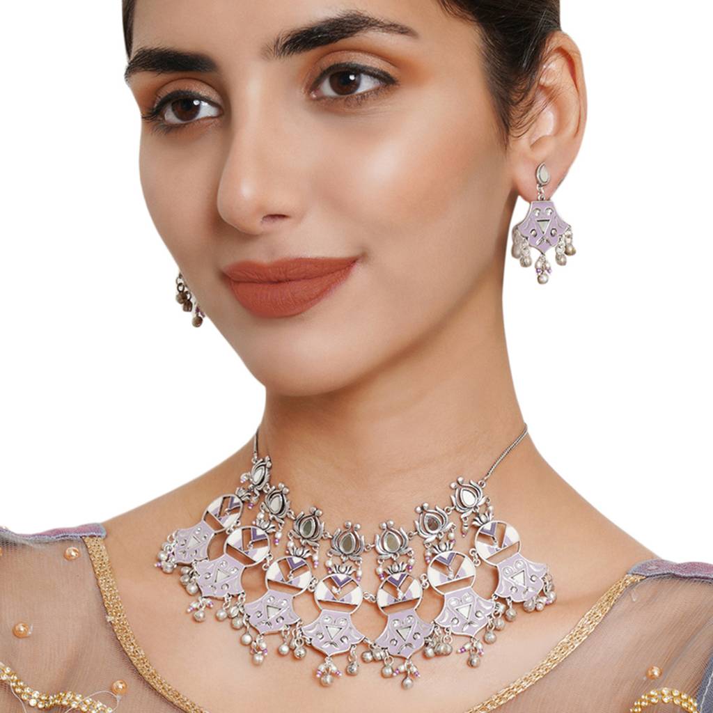 Festive Hues Faux Pearls Adorned Mirrored Brass Oxidised Silver Plated Jewellery Set : 8905124466324